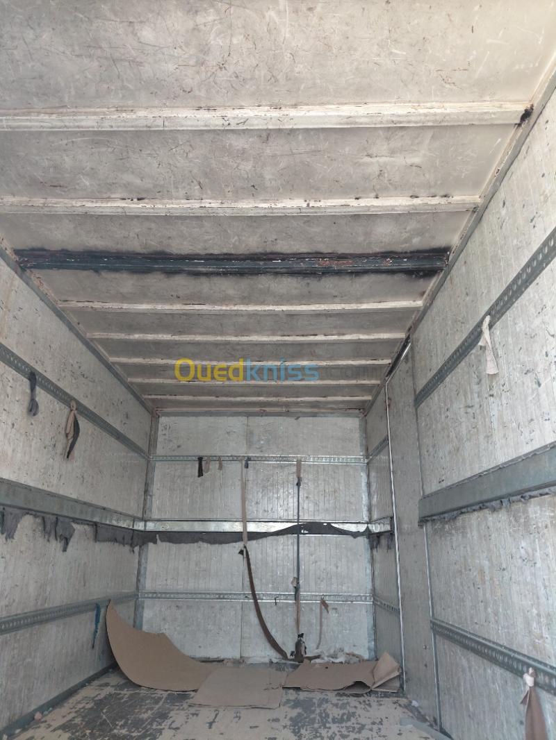Iveco Renault Isuzu Conteneur 1922 5