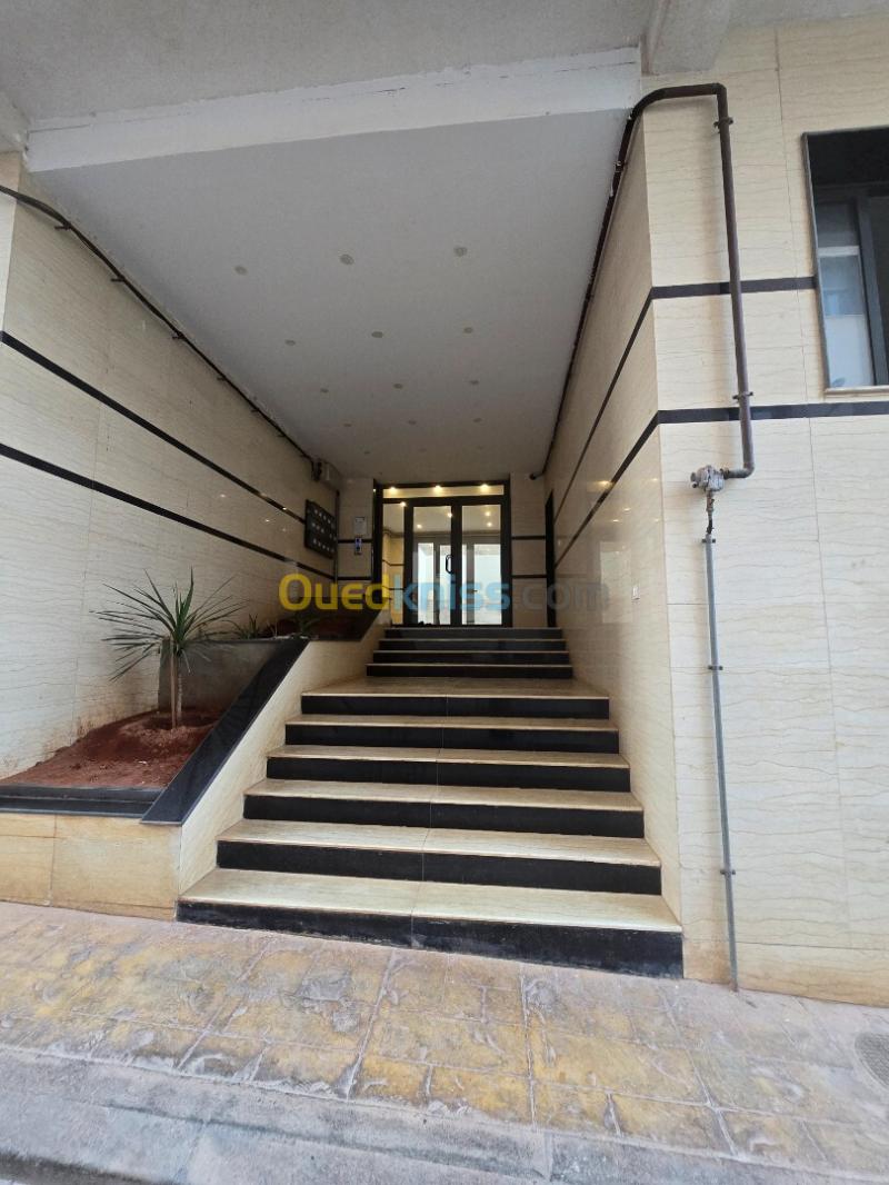 Location vacances Appartement F4 Oran Bir el djir