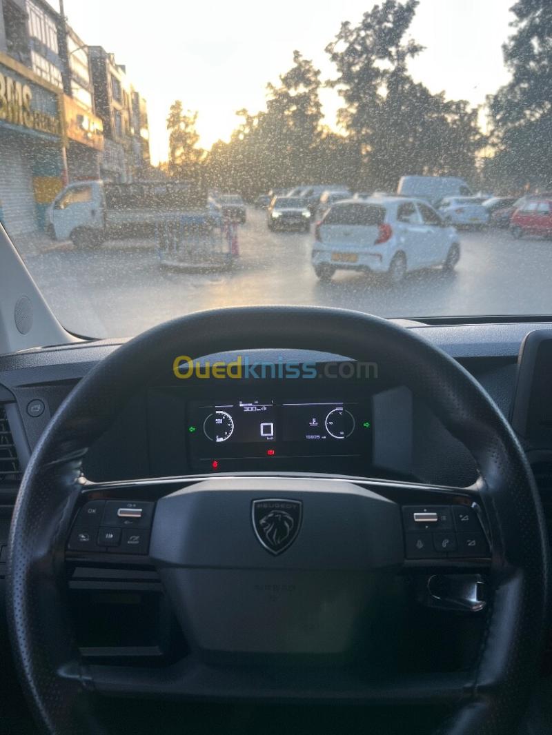 Peugeot Expert 2025  8