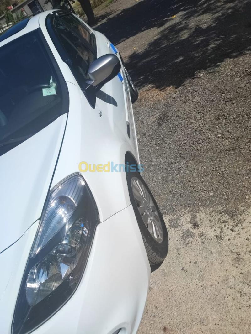 Renault Clio 3 2012 Night and Day 4