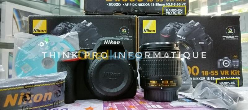  Nikon D5600 + AF-P 18-55 VR Kit de Reflex numérique 24,2 Mpix 