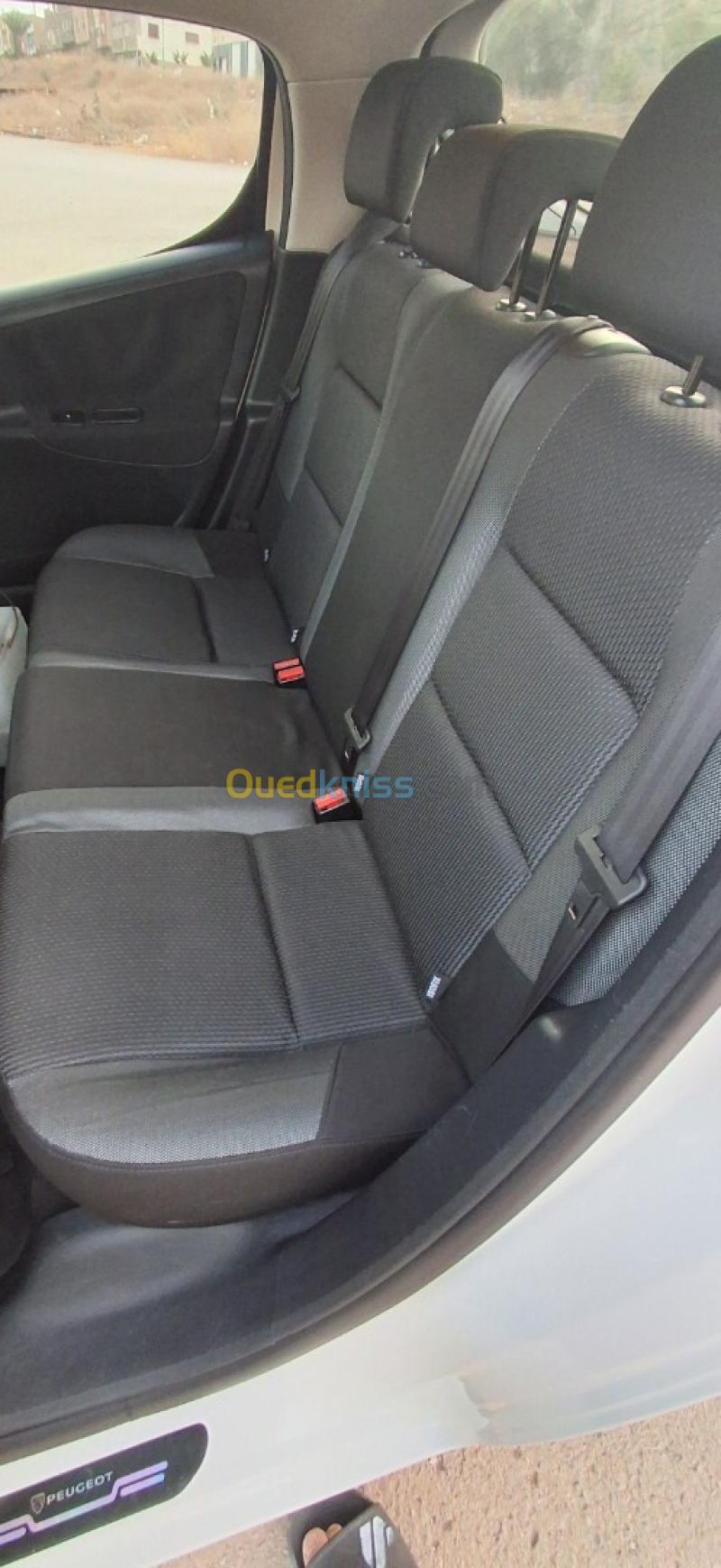 Peugeot 207 2012 Allure 9