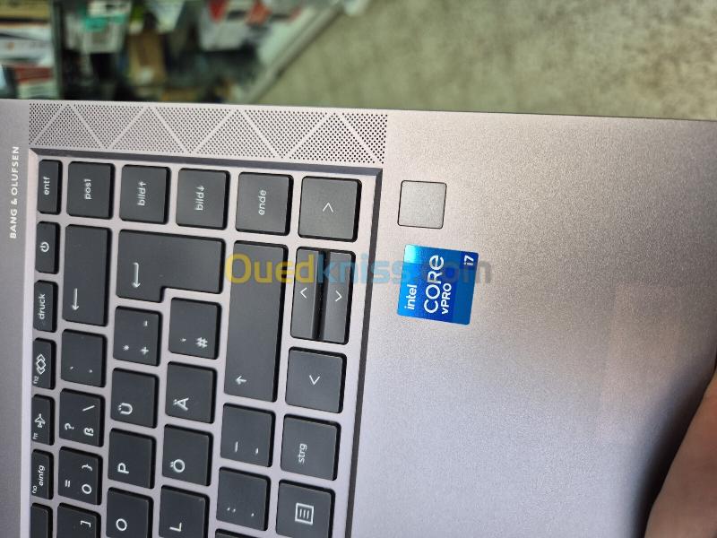 HP ZBOOK FIREFLY 14G8 I7 11EME 16GB 256GB SSD ECRAN 14P FHD 4