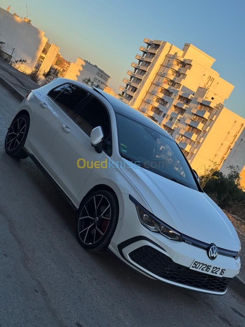 Volkswagen Golf 8 2022 GTE 3