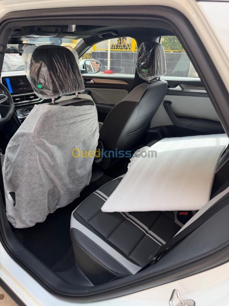 Volkswagen T-Roc 2026 R-Line  9
