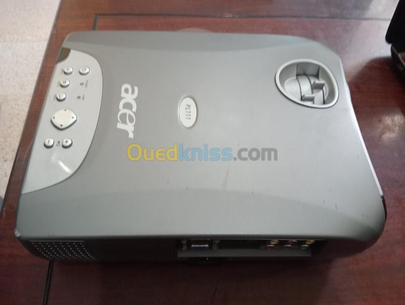 Data show acer 3