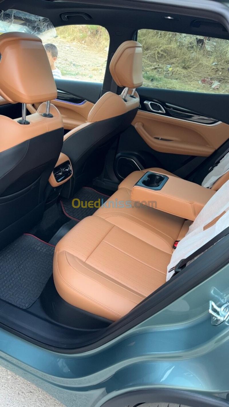 Geely Staray 2026 Flagship 11