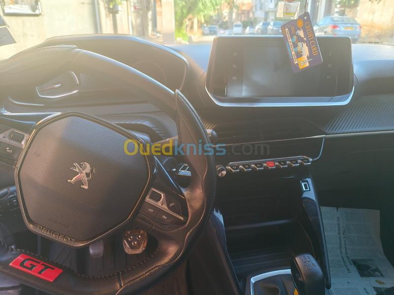 Peugeot 208 2021 Allure 2