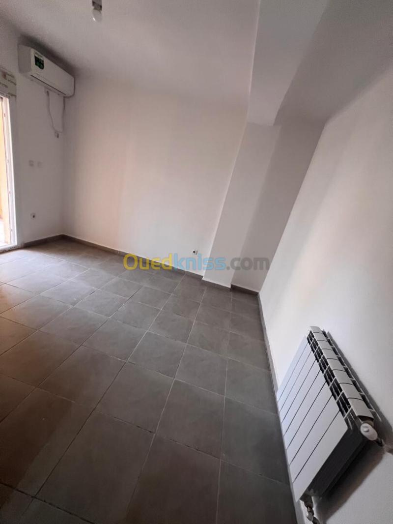 Location Appartement F4 Oran Oran 47