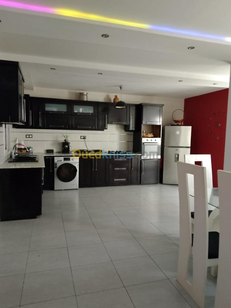 Location Appartement Niveau de villa F4 Alger Ain benian