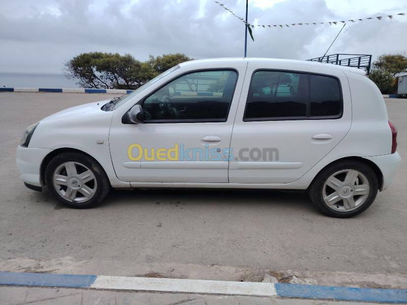 Renault Clio Campus 2013 Bye bye 4