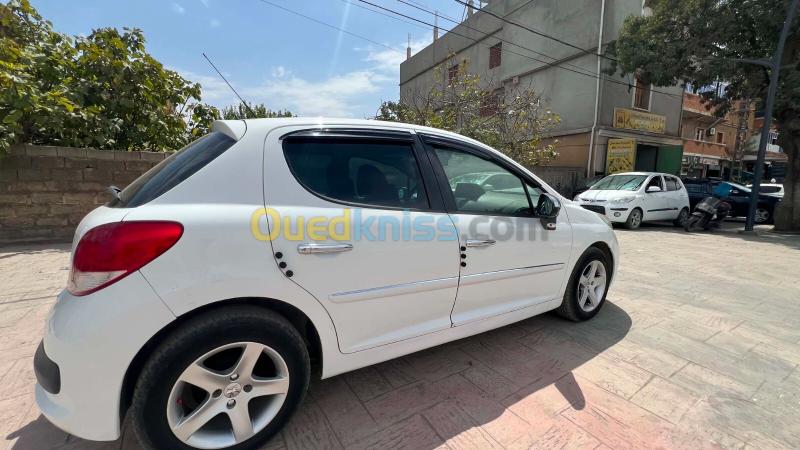 Peugeot 207 2012 207 10