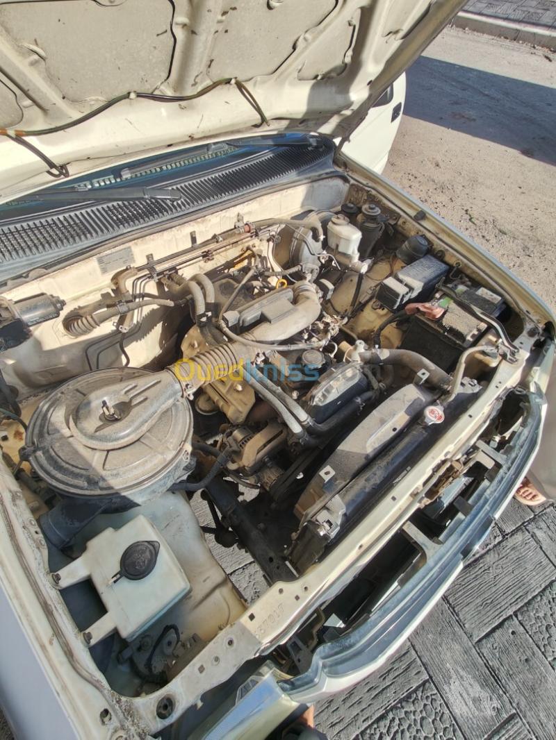 Toyota Hilux 2005 Hilux 8
