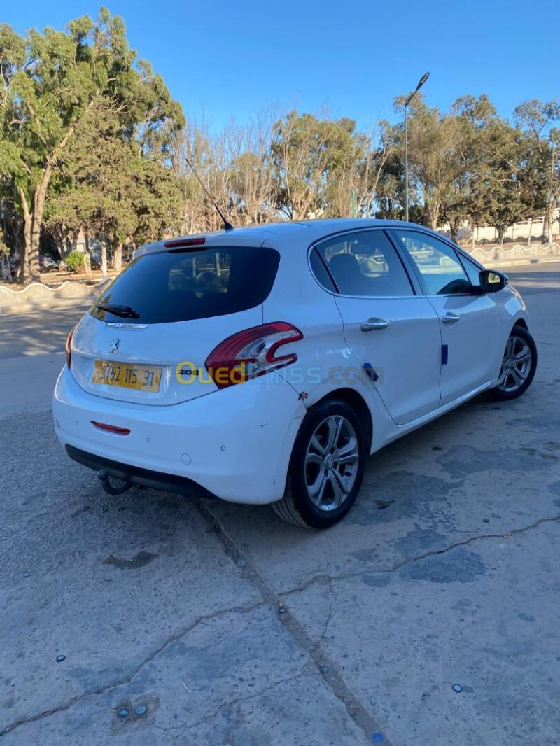Peugeot 208 2015 Allure 3