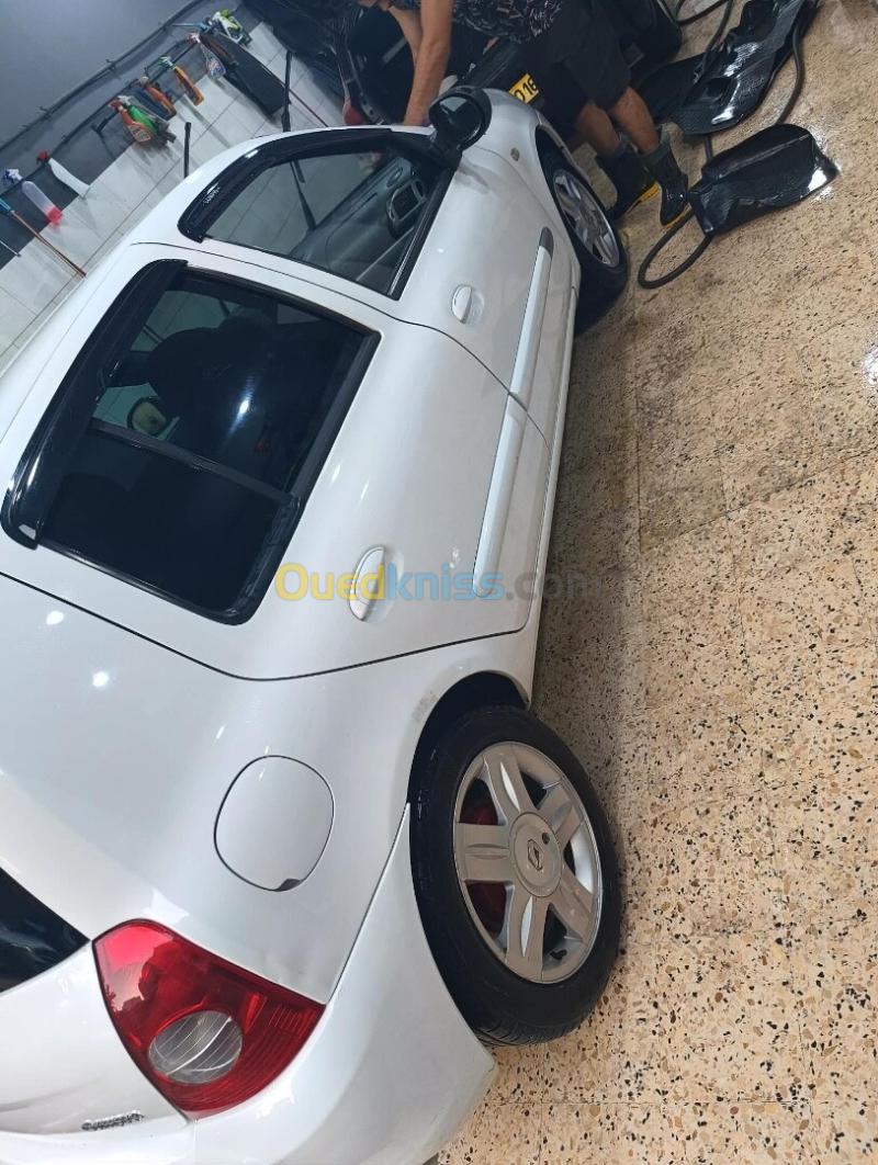 Renault Clio Campus 2013 Bye bye 5