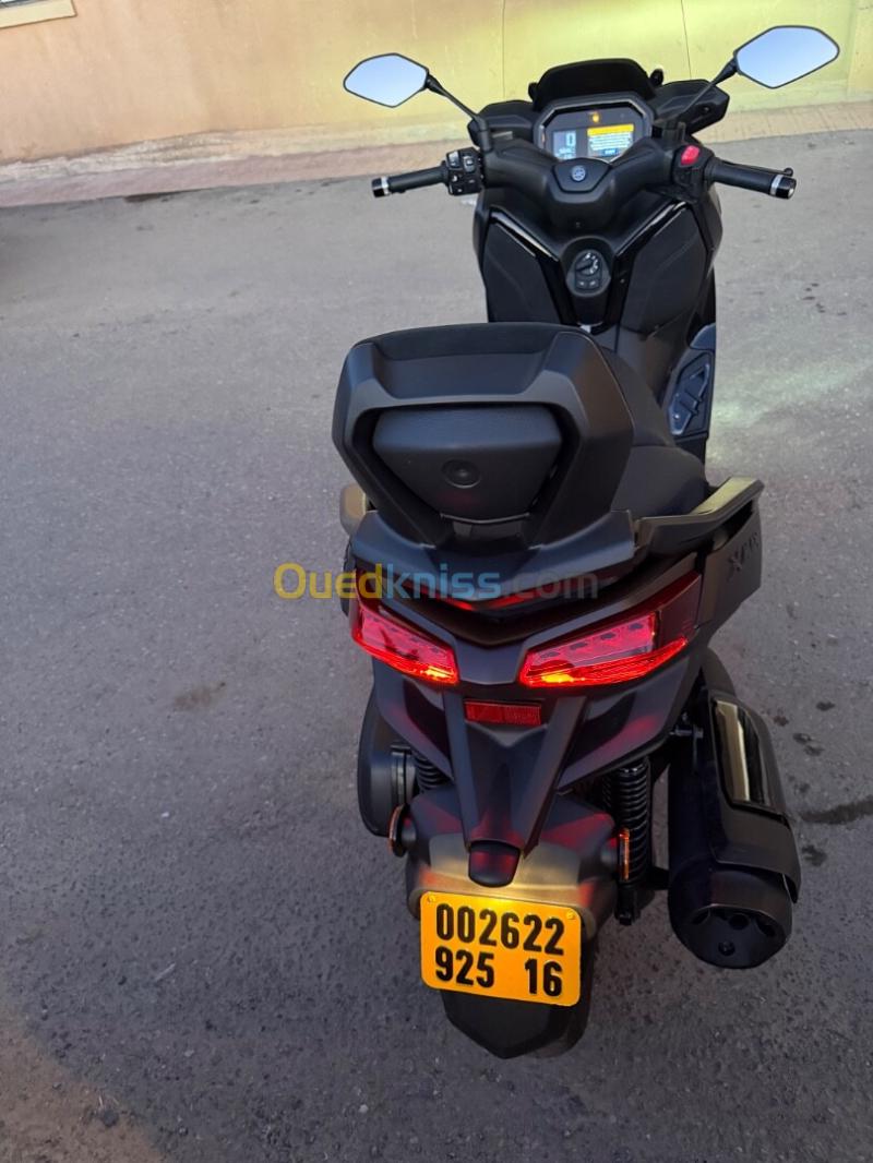 YAMAHA Xmax tech max + 2025 3