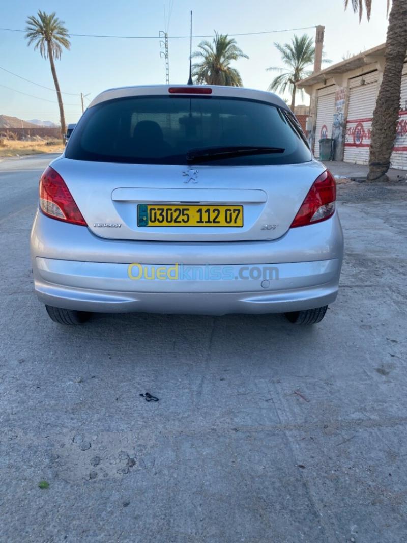 Peugeot 207 2012  3