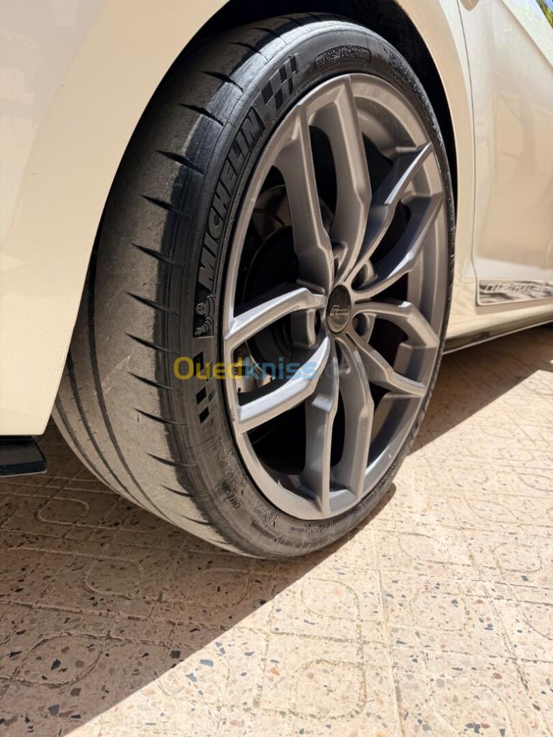 Volkswagen Golf 7 2017 GTI Club Sport 25