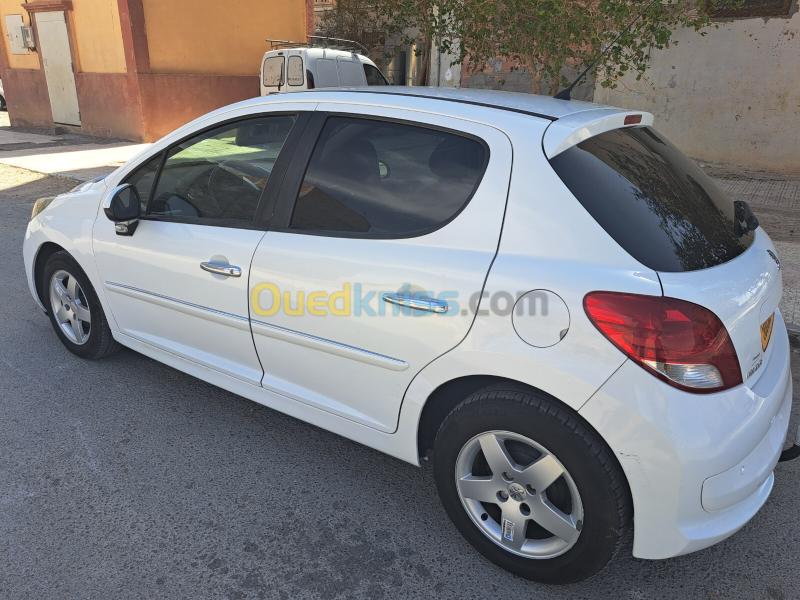 Peugeot 207 2012 Allure 2