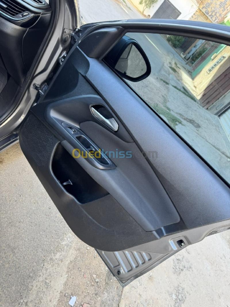 Fiat Tipo Sedan 2023 Life 6