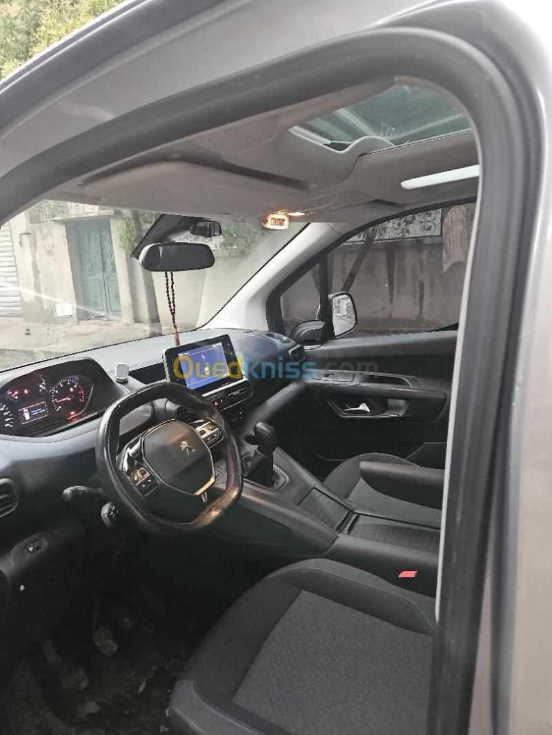 Peugeot Rifter 2023 Allure 5
