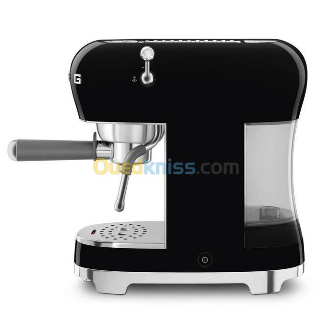 Machine à expresso manuelle avec 15 bars, commandes intuitives et doseur, fabriquée en Italie noire 5