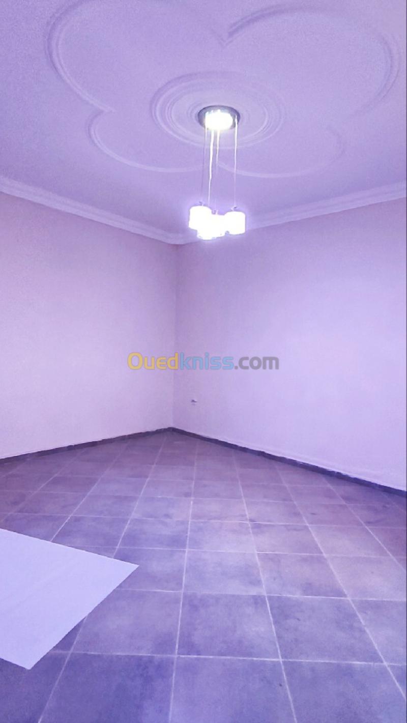 Location Appartement Niveau de villa F4 Alger Saoula 4