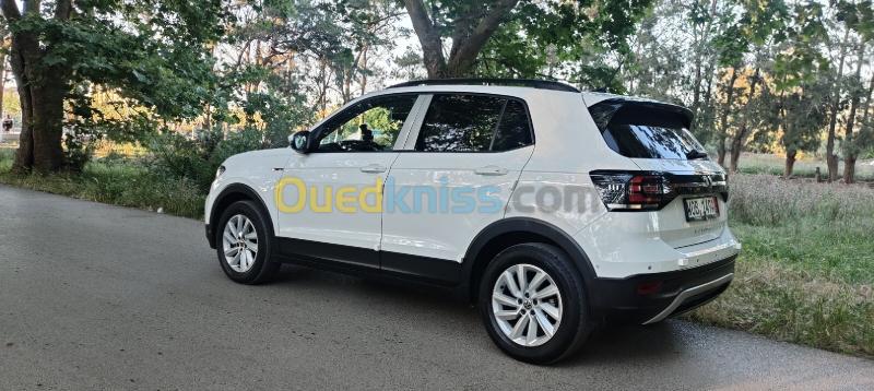 Volkswagen t cross 2021 Live plus 4