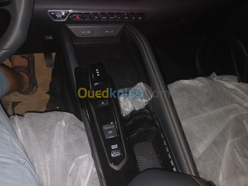 Geely Coolray 2026  3