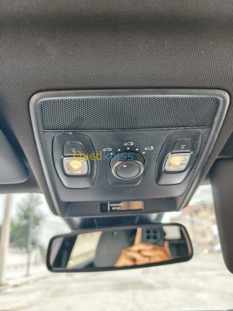 Renault Captur 2025 Techno  10