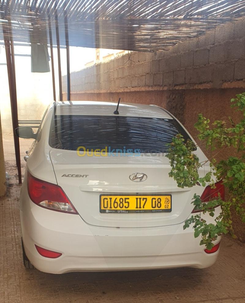 Hyundai Accent RB  5 portes 2017 Préstige 24