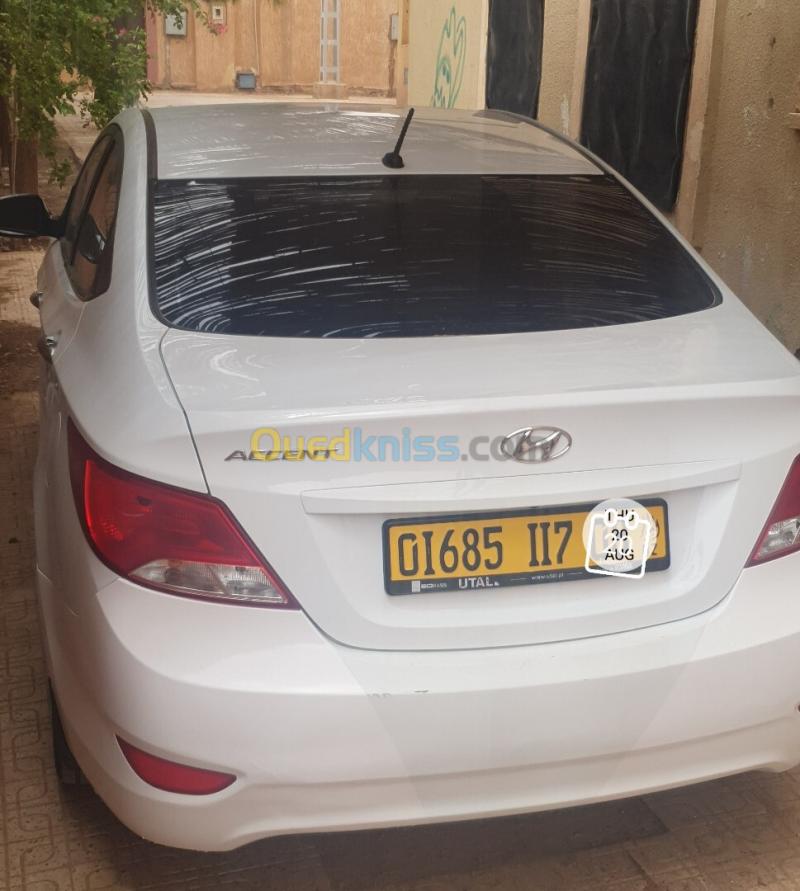 Hyundai Accent RB  5 portes 2017 Préstige 13