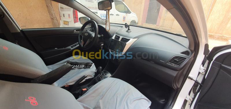 Hyundai Accent RB  5 portes 2017 Préstige 5