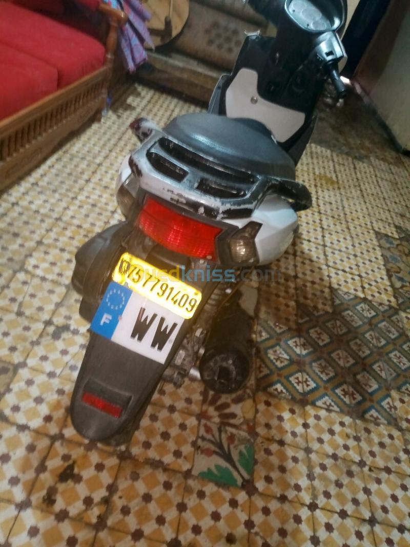 Sym HD 200 i 2014 3