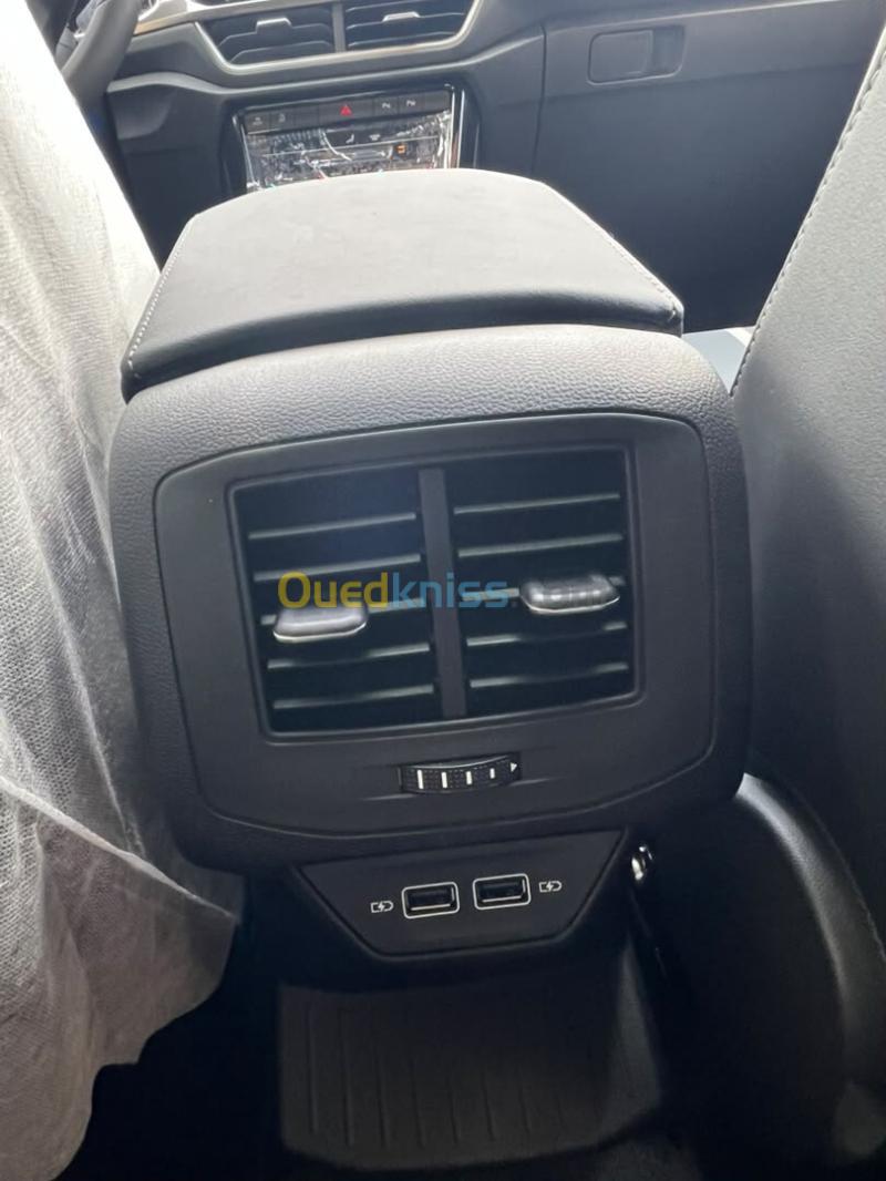 Volkswagen T-Roc 2026 R-Line  16