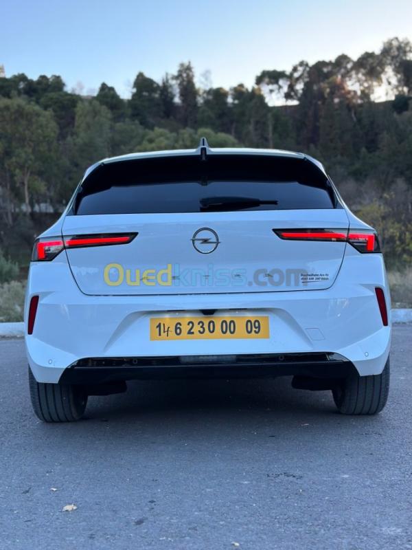  Opel Astra 2023 Elegance