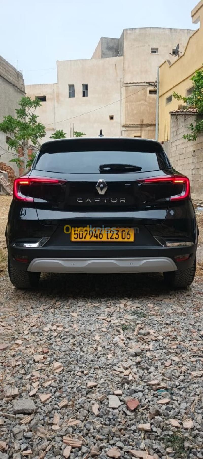 Renault Captur 2023 Intous plus 10