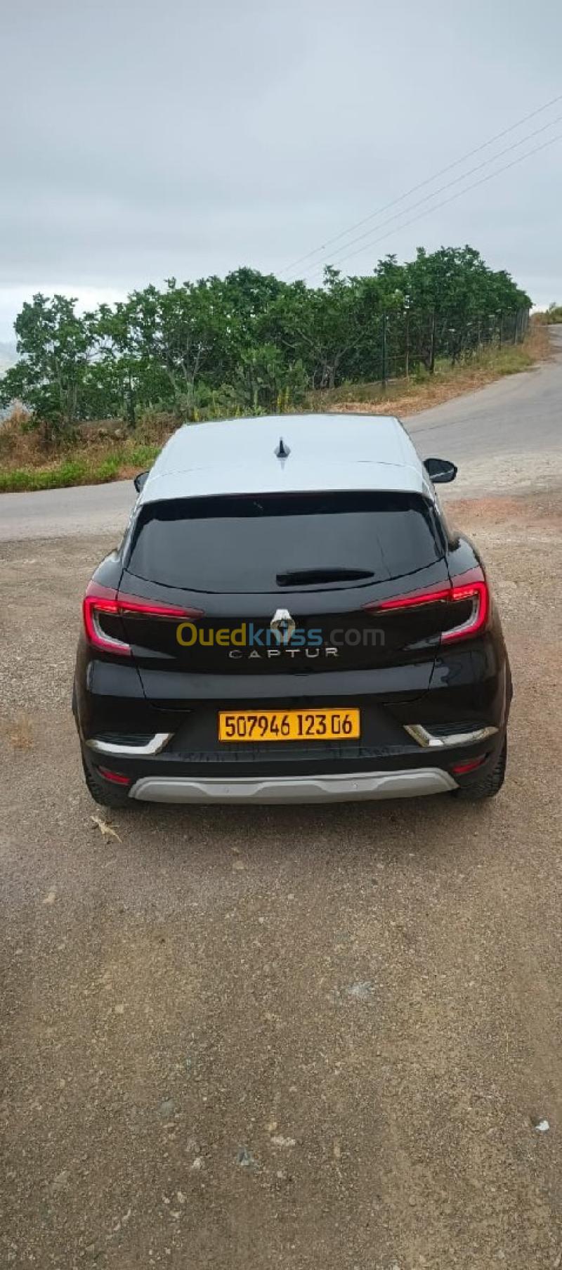 Renault Captur 2023 Intous plus 17