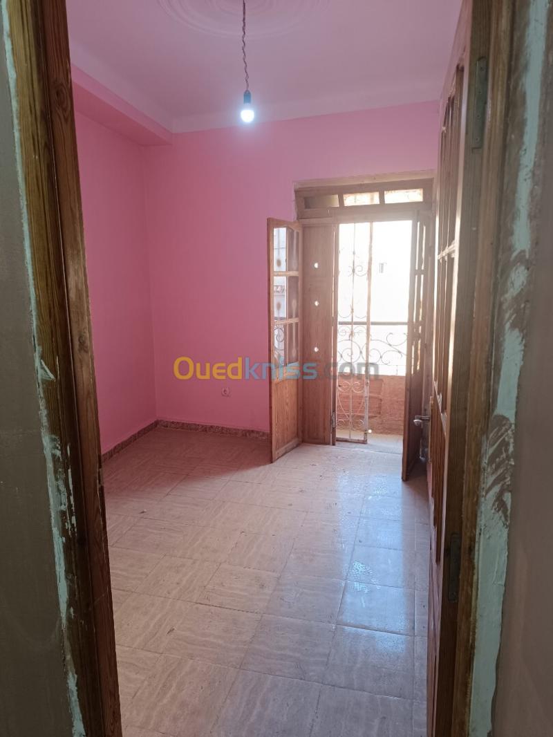 Location Appartement Niveau de villa F3 Alger Douera