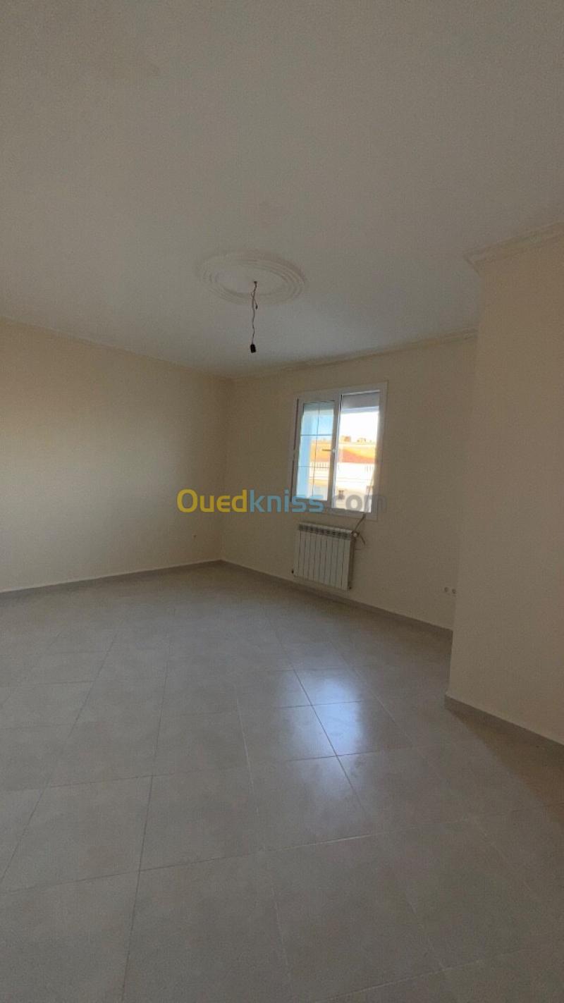 Location Appartement Niveau de villa F4 Alger Douera 8