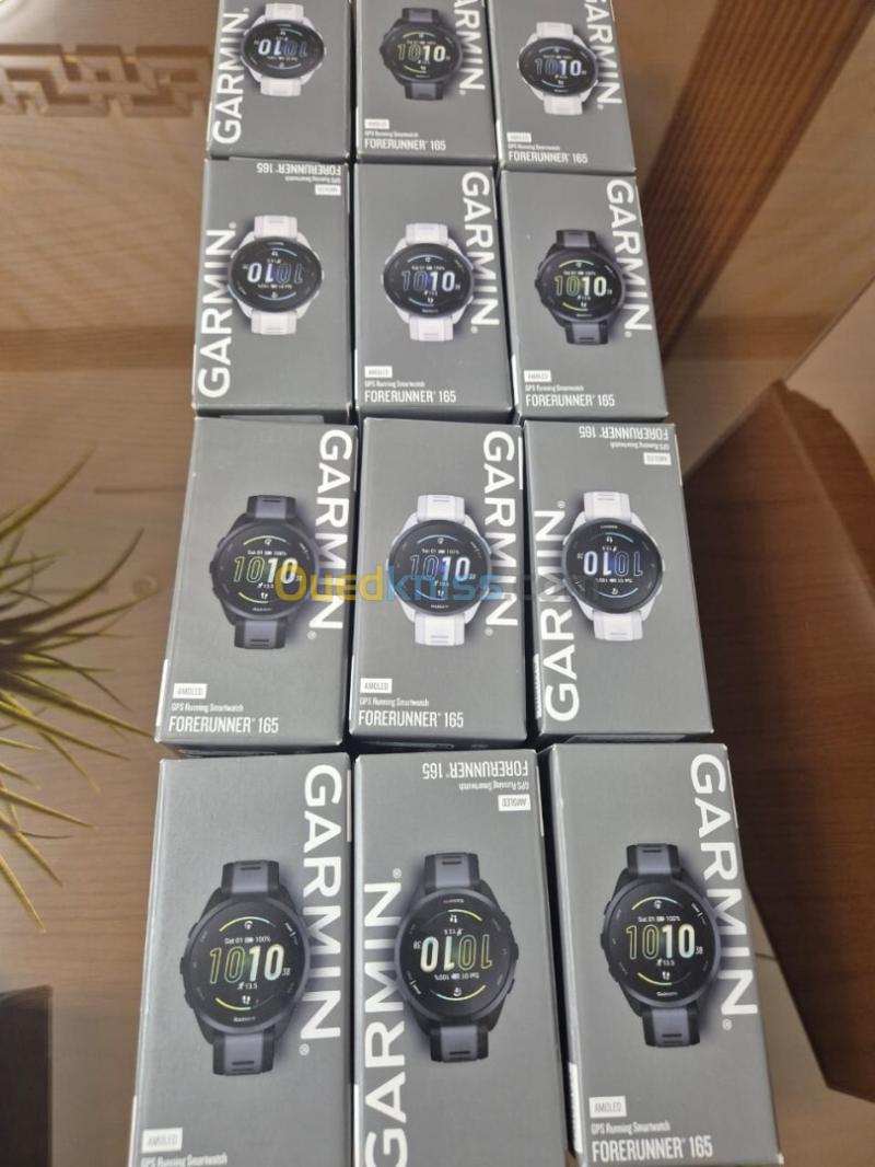 Garmin Forerunner 165, Montre GPS connectée de Running, Noir/Gris, 43mm 3