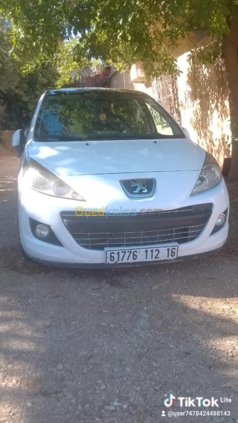 Peugeot 207 2012 Allure 11