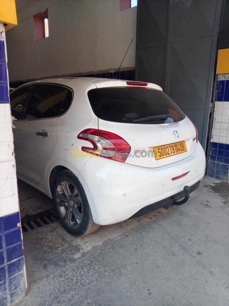 Peugeot 208 2014 Allure 8