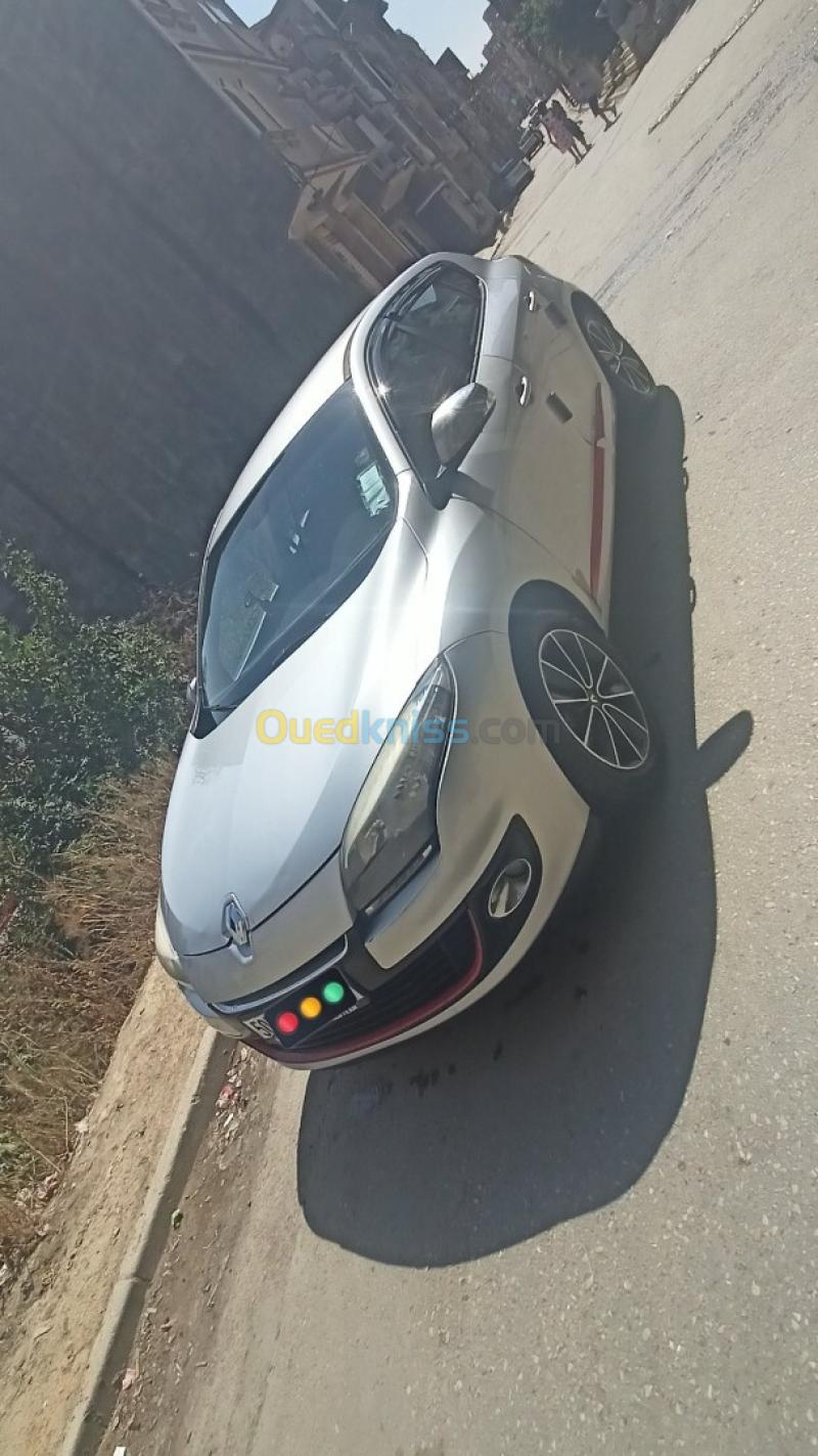 Renault Megane 3 2012 Play