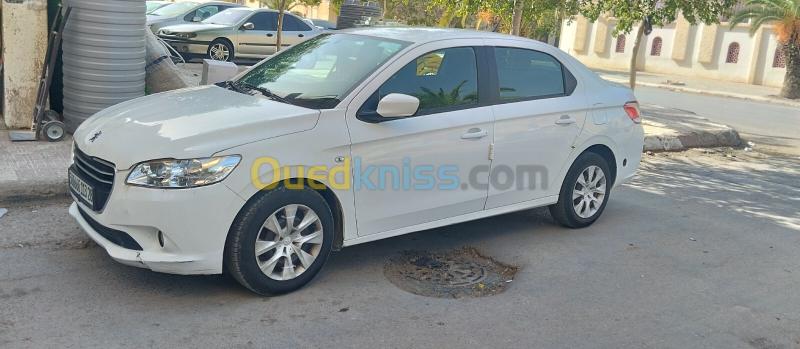 Peugeot 301 2013 Allure 3