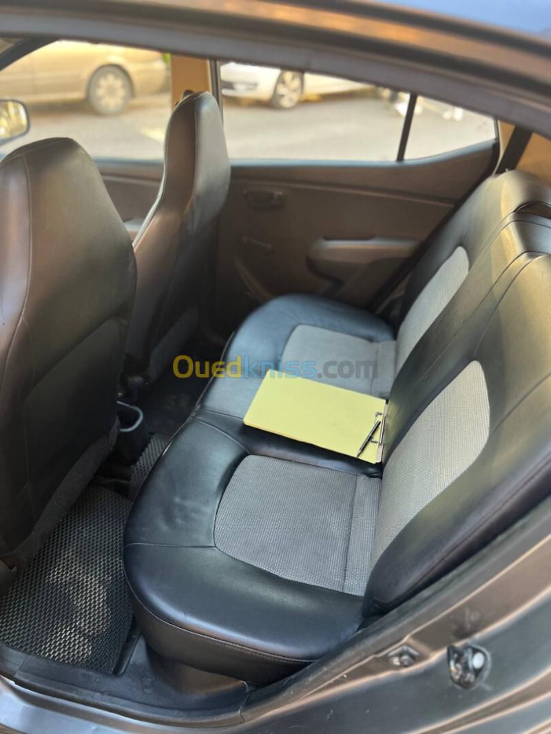Hyundai i10 2011 Base 9