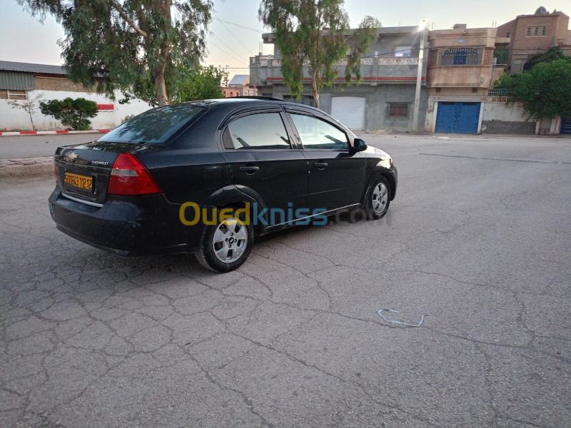 Chevrolet Aveo 4 portes 2012  6