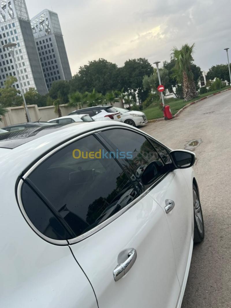 Peugeot 208 2015 Allure Facelift 5
