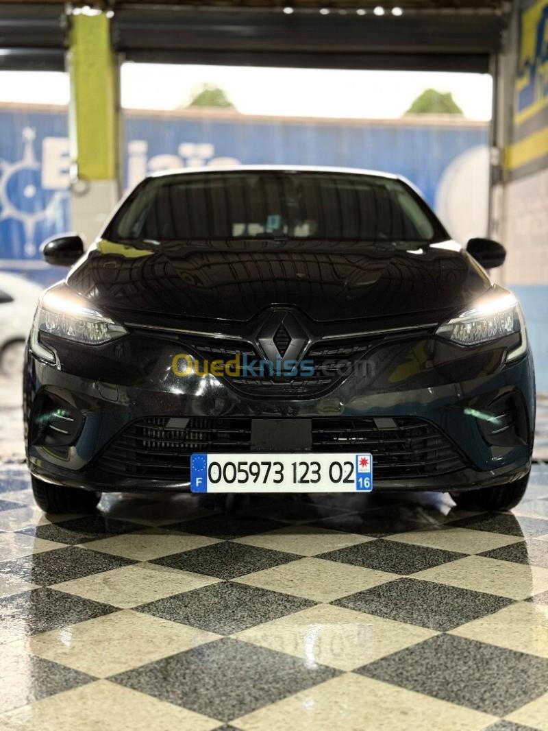 Renault Clio 5  2023  2