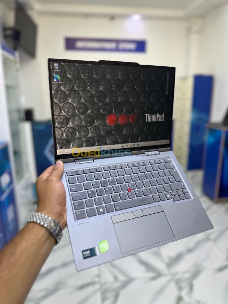 THINKPAD X1 YOGA X360 CORE : ULTRA 7 165U DISC :  512 GB  (SSD)  RAM : 32 GB DDR5 2